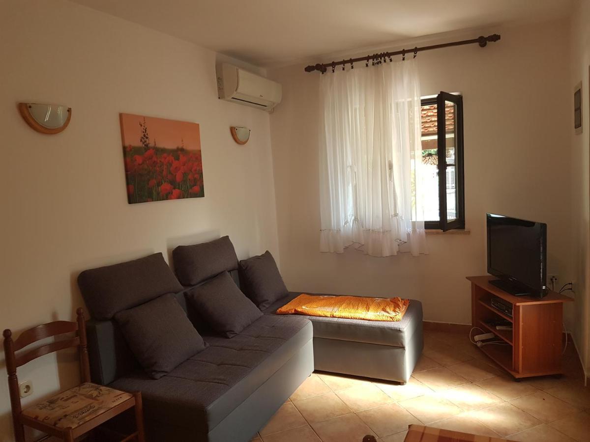 Apartments Stella Pula Exterior foto